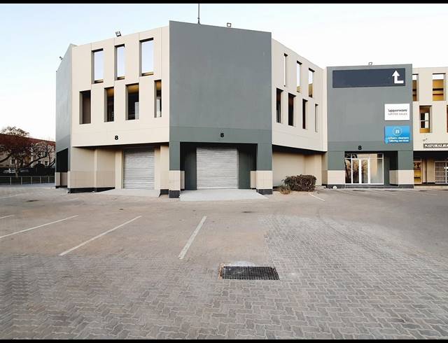 429M² SHOWROOM TO LET IN HALFWAY HOUSE